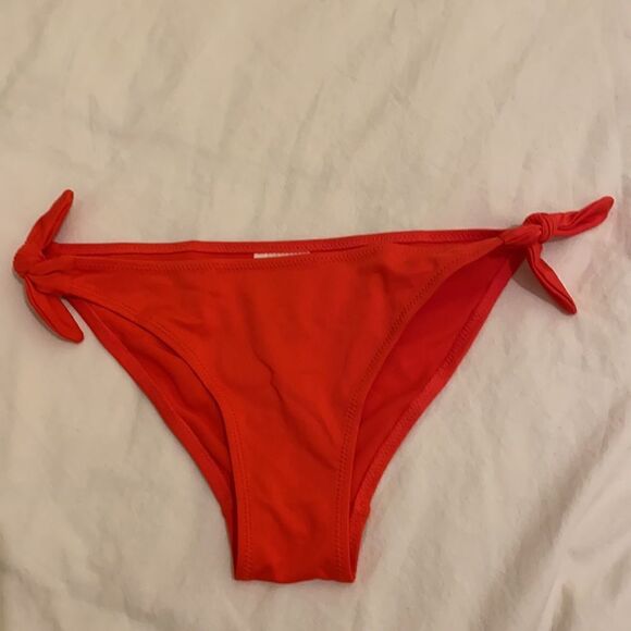H&M bikini bottoms. Size 4. NWOT. - Picture 4 of 4